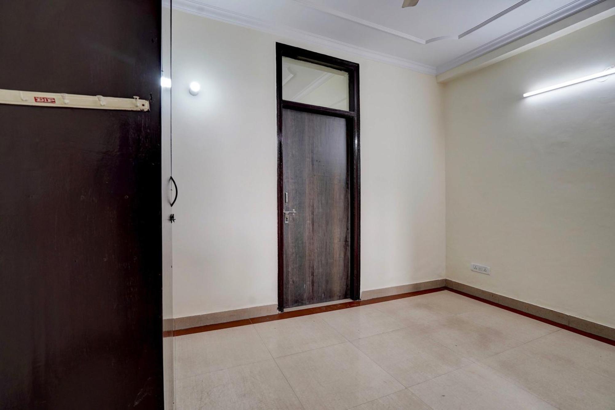 Hotel O Peaceful Paradise New Delhi